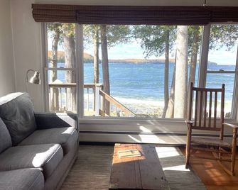 Beautiful Waterfront Cottage - Ellison Bay - Sala de estar