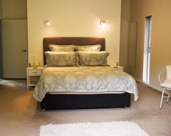 River Retreat - Paihia - Slaapkamer