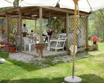 Casa il Girasole con piscina nelle Marche - Macerata - Patio
