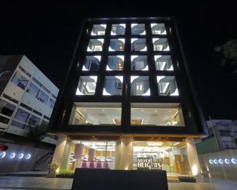 Hotel Silver Heights - Ahmedabad - Building