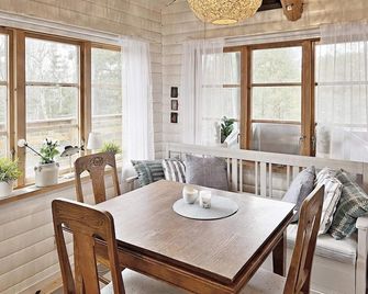 5 Person Holiday Home in Nynashamn-by Traum - Nynäshamn - Comedor