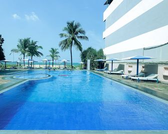 Rani Beach Resort - Negombo - Pool