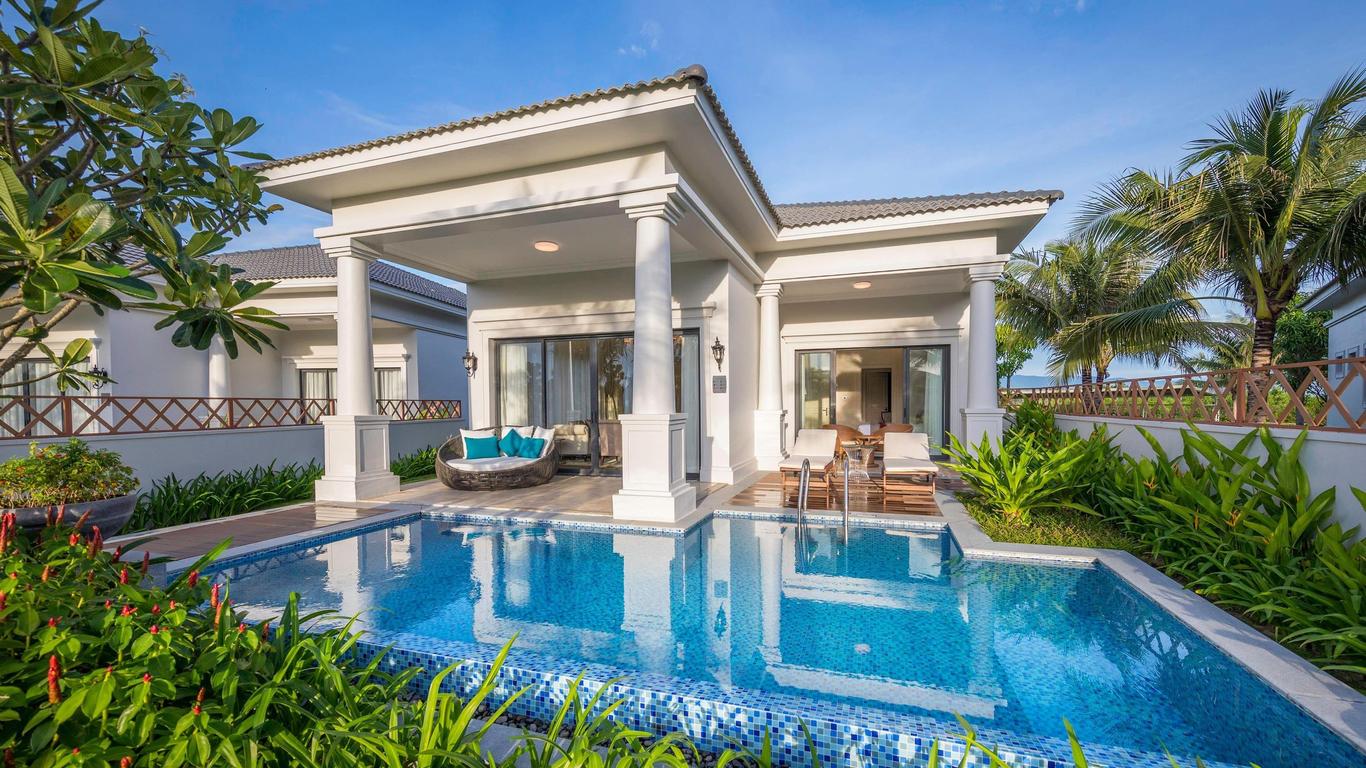 Melia Vinpearl Cam Ranh Beach Resort
