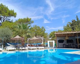 Trees Art Hotel & Suites - Ialysos - Pool