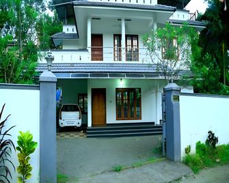 Alapatt Homestay - Alappuzha - Building