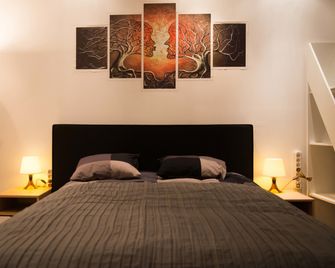 City House 4 Bedrooms - Antwerpen - Soverom
