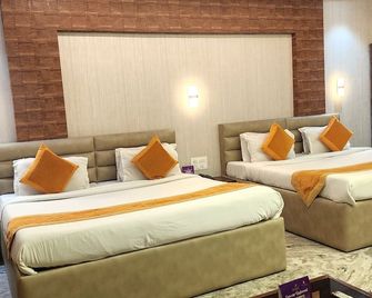 Brinjal Hotels, Haridwar - Rishikesh - Bedroom