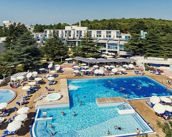 Crystal Sunny Hotel by Valamar - Poreč - Pool