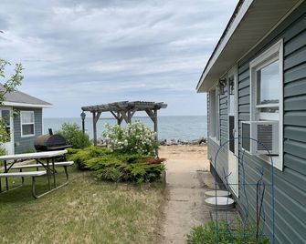 Scenic Resort - Oscoda - Patio