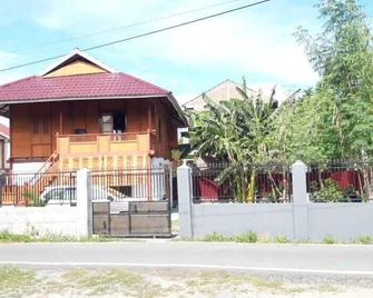 Comfortable, Great and Cheap - Palu - Gebäude