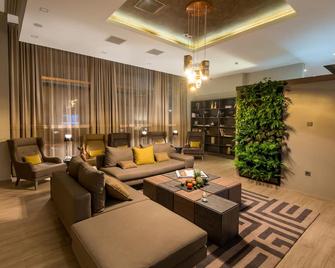 Residence Inn by Marriott Sarajevo - Sarajevo - Lounge