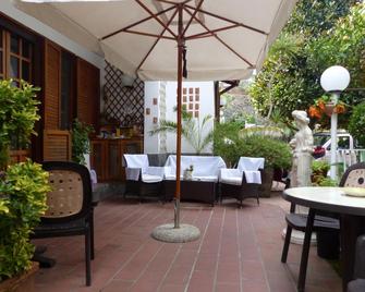 B&B Villa Anna Wunderbar - Ischia - Patio