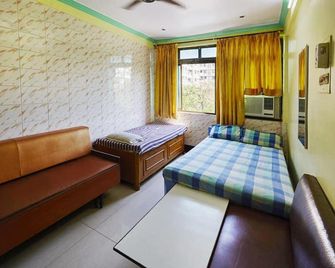 Ellora Guest House - Bhayandar - Bedroom