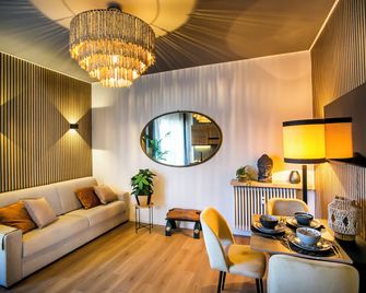 10floor Private Parking - Como - Huiskamer