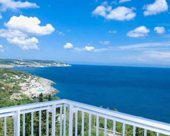 Hotel Orsa Maggiore - Castro - Balkon