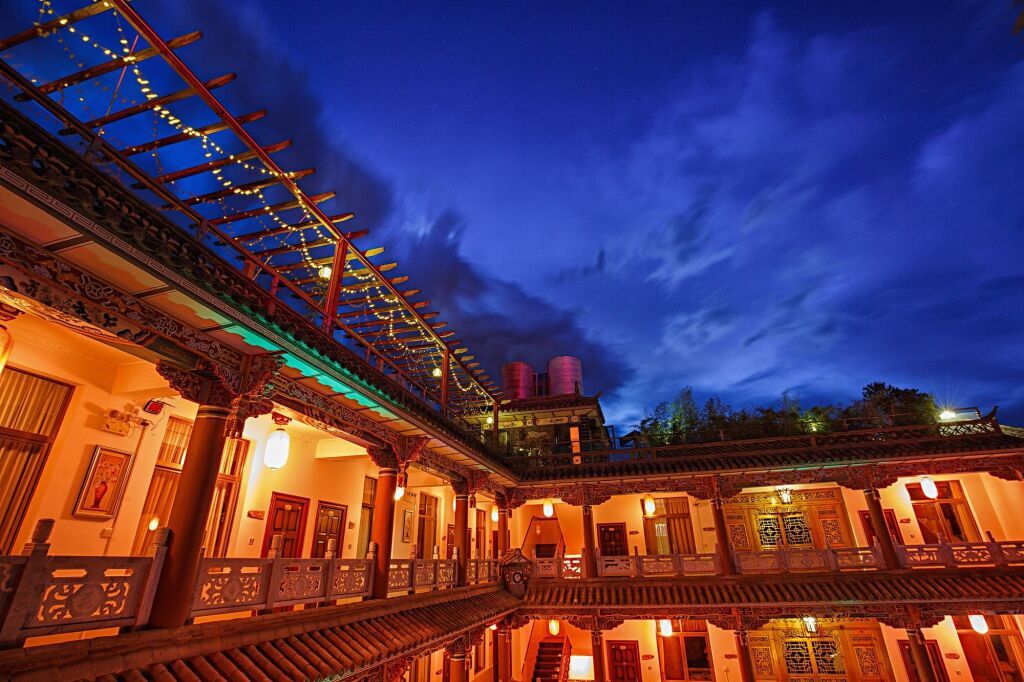 تشاينا أولد ستوري إنز دالي إنشنت تاون