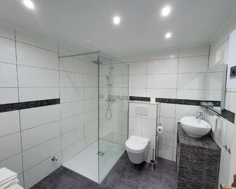 Hotel Restaurant Adria Kroatien - Bad Ems - Salle de bain