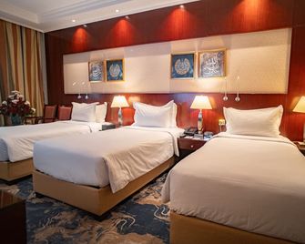 Emaar Royal Hotel - Madinah - Kamar Tidur