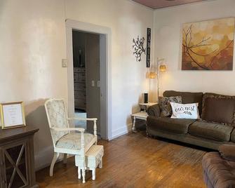 The Cozy Nest Vacation - Burns - Huiskamer