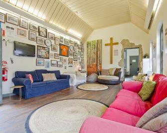 The Old Mount Gambier Gaol - Mount Gambier - Living room