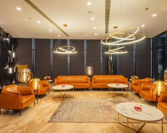 Fezinn Hotel - Kozhikode - Lounge