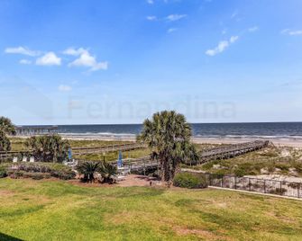 Oceanview Condo w Deck - Fernandina Beach - Ranta