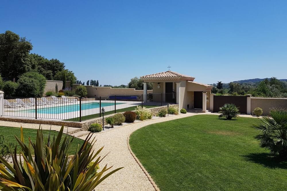 Gîte Le Castill classified 3, air-conditioned, swimming pool, 1 bedroom near Pont du Gard, Uzès - Castillon-du-Gard - Piscina
