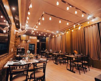 Ekaanta retreat - Kāla Āmb - Restaurante