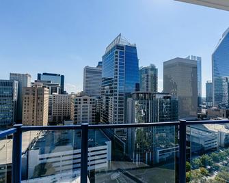 Uptown Charlotte 2br Furnished Apartments Apts - Charlotte - Balcón