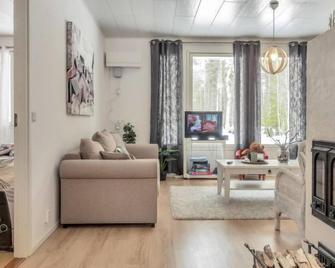 Holiday Home Huvikumpu by Interhome - Hailuoto - Sala de estar