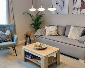 Apartment am Hochwald - Reinhardtsdorf-Schöna - Living room