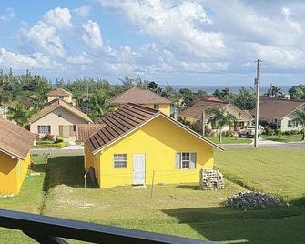 Hartland Vacation Townhouse - Priory - Edificio