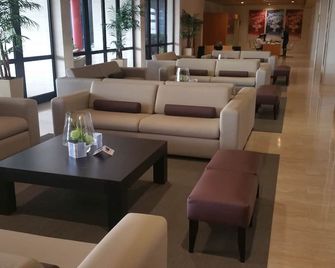 호텔 에스쿠엘라 산타크루스 - 산타크루즈데테네리페 - 레스토랑