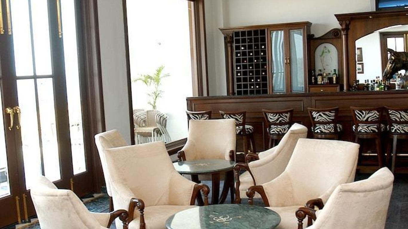 Hari Niwas Palace