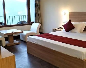 Hotel Emerald Valley - Chail - Schlafzimmer