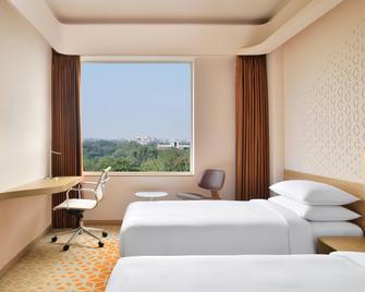 Fairfield by Marriott Chennai Mahindra World City - Singapperumālkovil - Bedroom