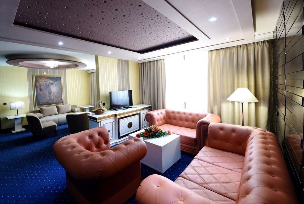 Hotel Holiday - סרייבו - סלון