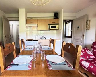 Residence Les Chalets Des Evettes - Flumet - Dining room