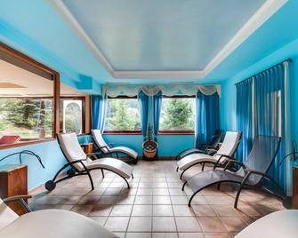 Smy Koflerhof Wellness & Spa Dolomiti - Rasun Anterselva/Rasen-Antholz - Obývací pokoj