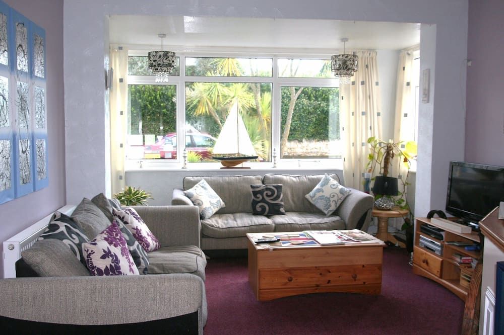 The Swiss Cottage, Shanklin - שאנקלין - סלון