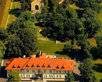 Castle Hotel Grof Degenfeld Superior - Tarcal - Außenansicht