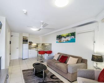 Sandcastles Mooloolaba - Mooloolaba - Living room