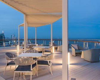 أوروستارز يونيفيرسال ليزبوا - لشبونة - شرفة