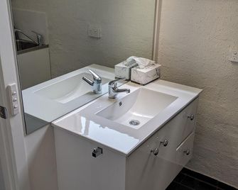 Heritage Chic in Central Albury - Albury - Badkamer