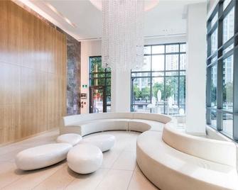 Lakeview Condo in Downtown with Free Parking. - Toronto - Lounge