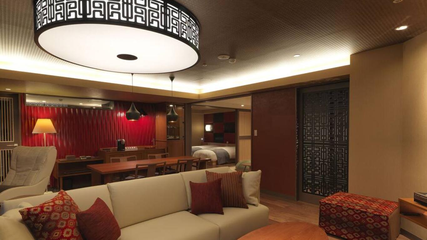 آكان يوكيو ساتو تسوروجا