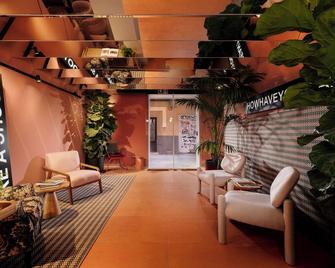 Coeo Hostel Hernan Ruiz - Málaga - Lobby