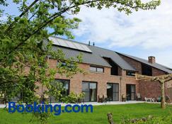 B&B 't Goedhof - Maaseik - Bâtiment