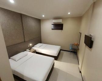 Permata Hotel - Purwakarta - Habitación