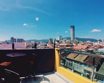 B Street Hotel - George Town - Balcony
